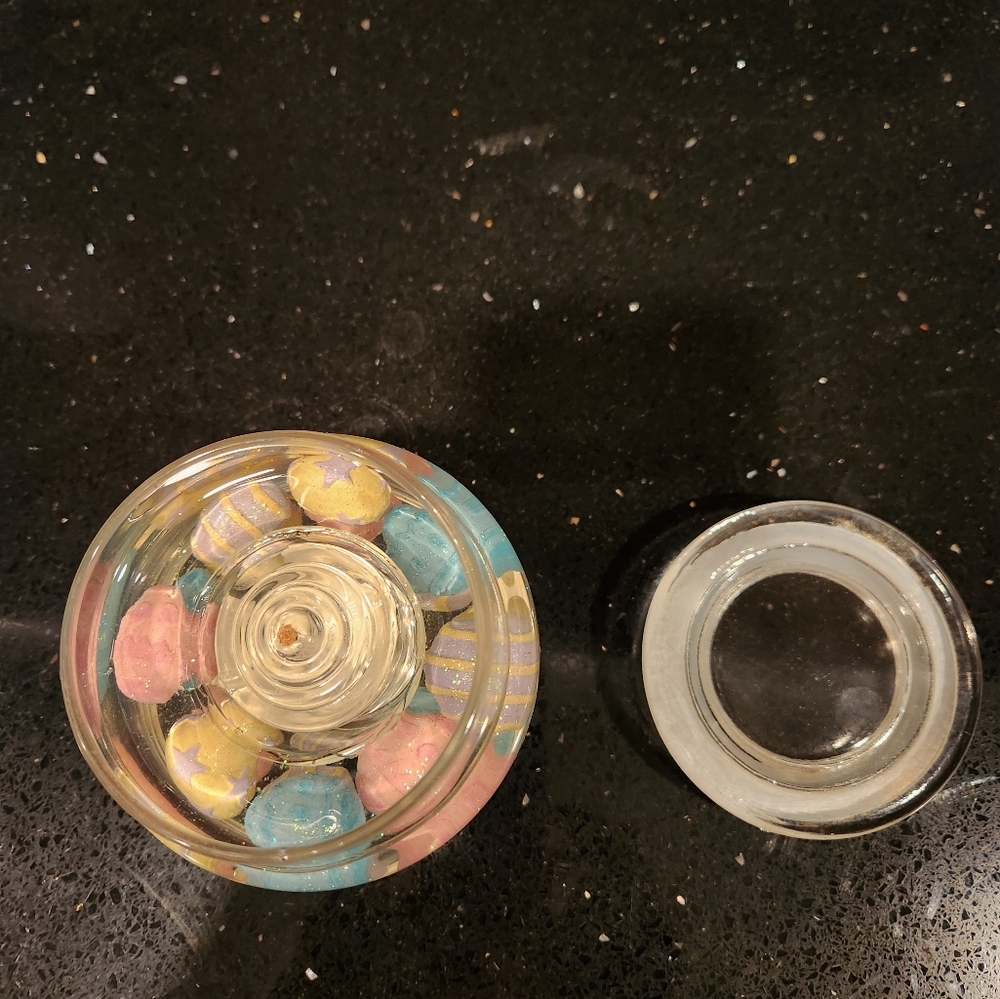 Easter egg candle holder with gel candle - Picture 6 of 8